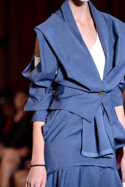 Look 76